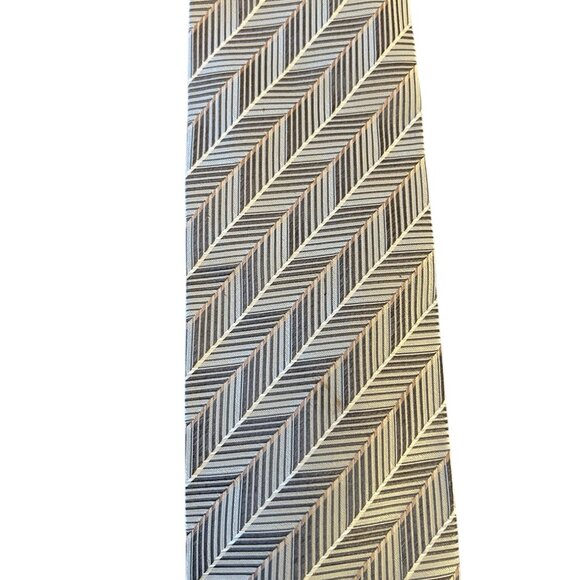 ERMENEGILDO ZEGNA Geometric 100% Silk Mens Luxury Tie Beige - Picture 3 of 5
